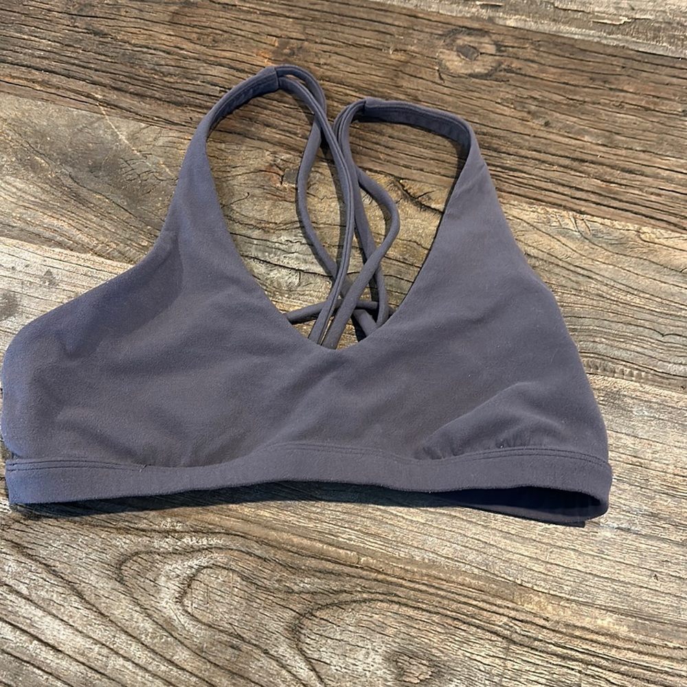 LuLulemon sports bra. Size 6.